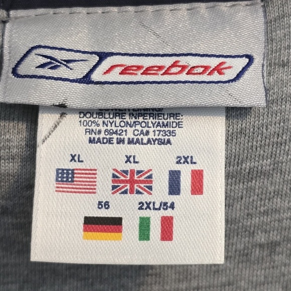 Reebok Men's Dark Blue Windbreaker Jacket - Picture 6 of 11